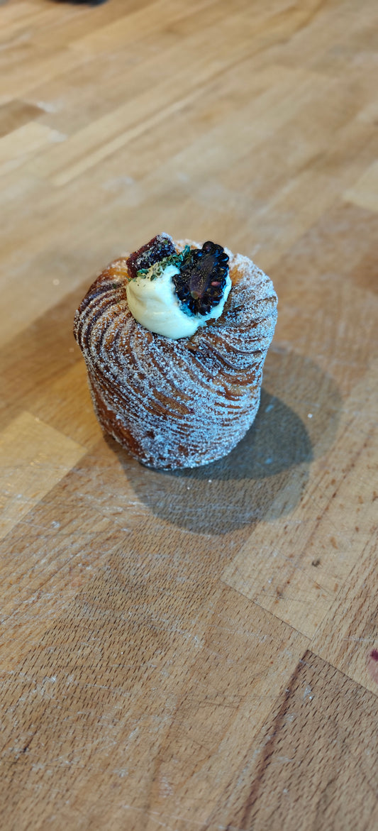 Cruffin blackberry and mint