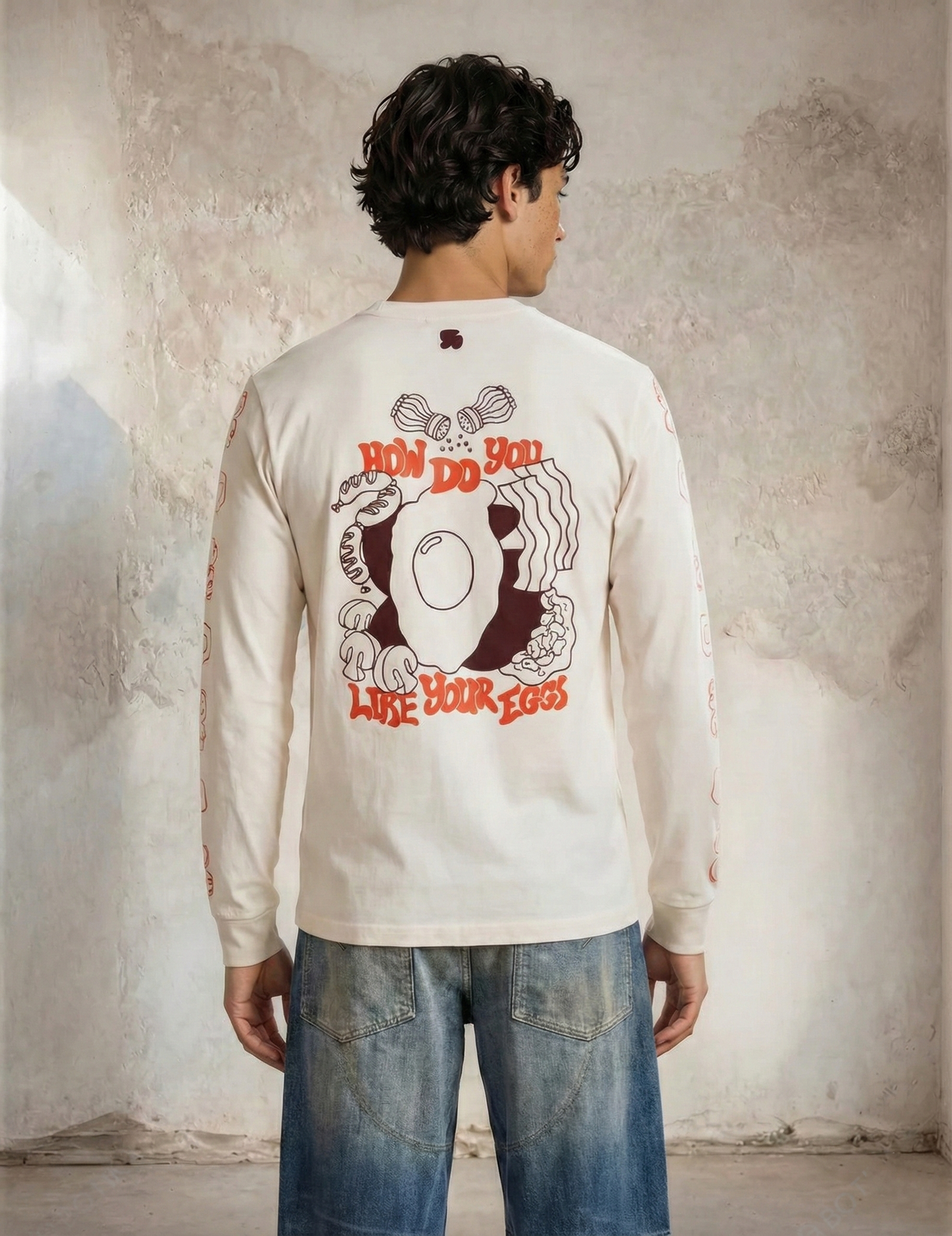 Harvest Cafe & Bakery Over Size Long-Sleeve T-shirt "How Do You Like Your Eggs" (unisex).